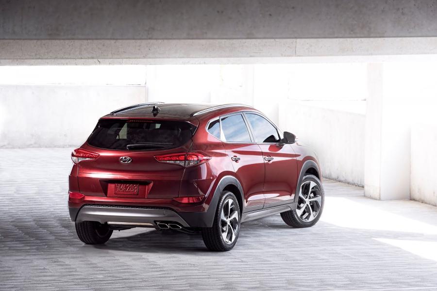  Hyundai Tucson 2015 года  (US) (фото 7 из 13)